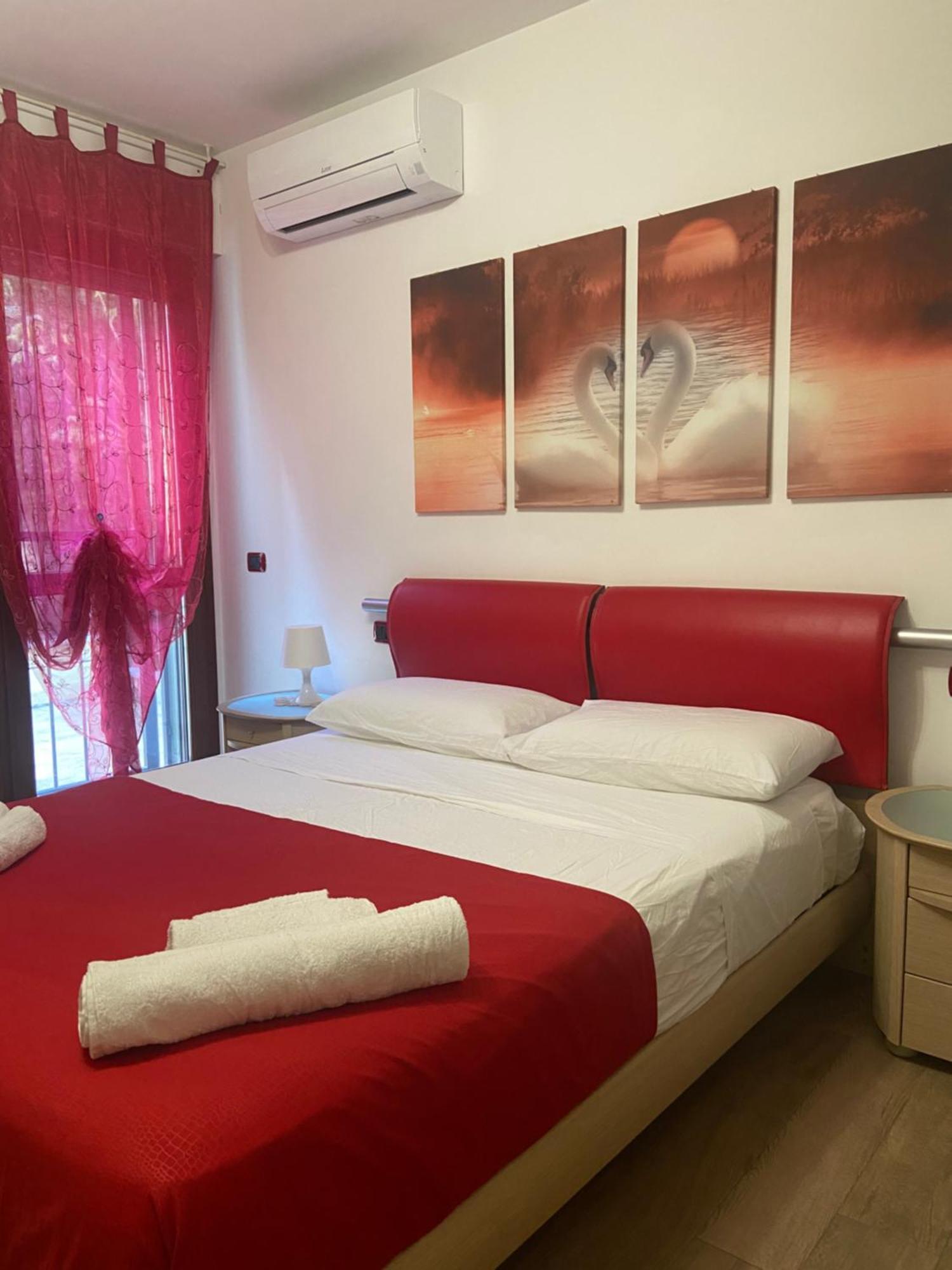 Caserma Guelfa - Casa Vacanza Chiarina Сан-Бенедетто-дель-Тронто Экстерьер фото